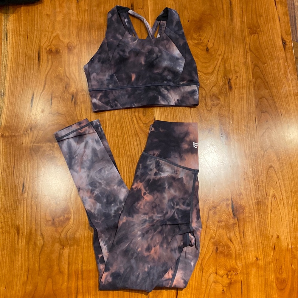 SP Galaxy : XS leggings and sports bra